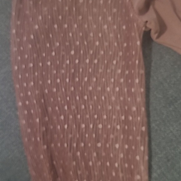 Mauve Flower and Feather Blouse Size medium - Picture 3 of 4